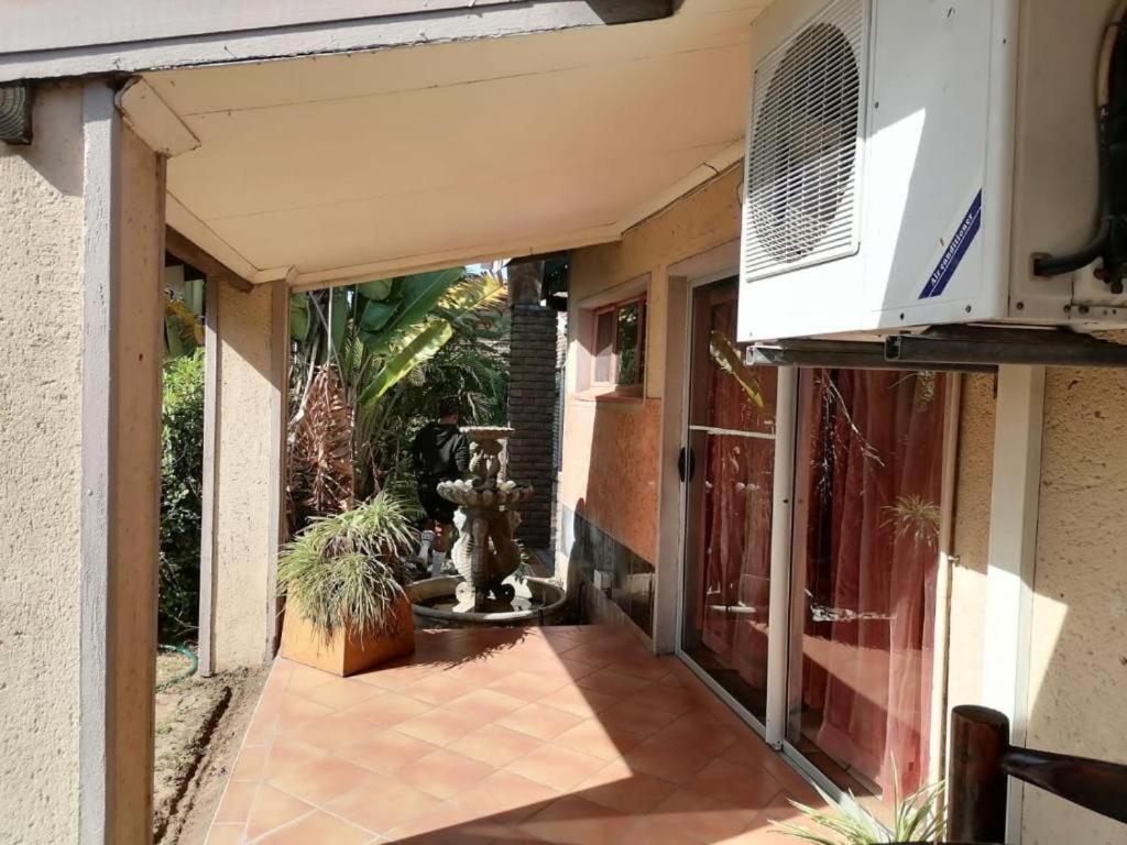Two Summers Guesthouse Phalaborwa Εξωτερικό φωτογραφία