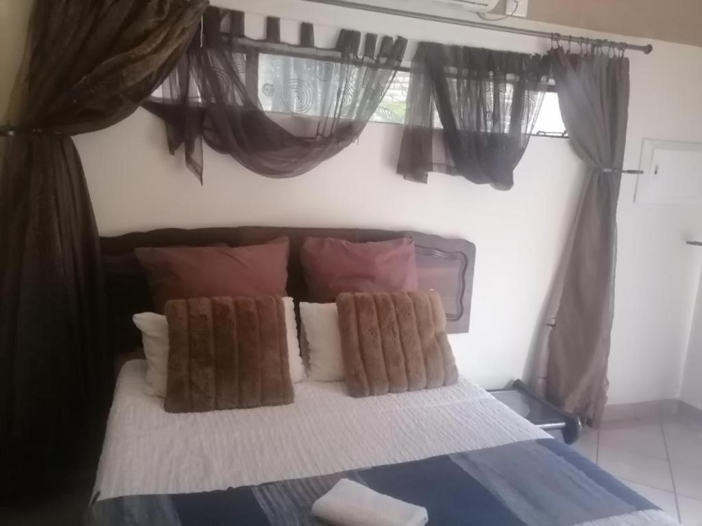 Two Summers Guesthouse Phalaborwa Εξωτερικό φωτογραφία